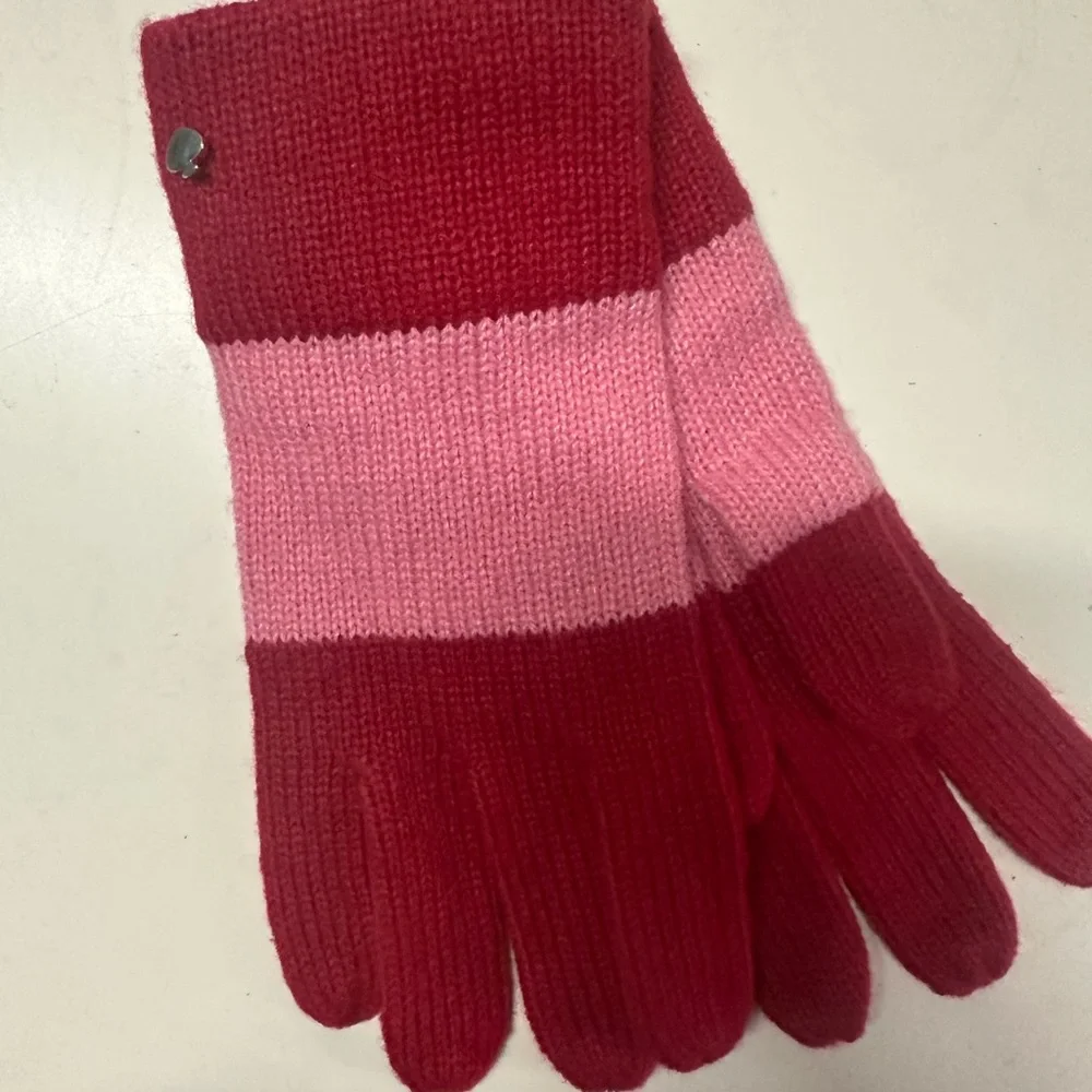 Kate Spade New York Colorblock Gloves Red Pink Knit NEW